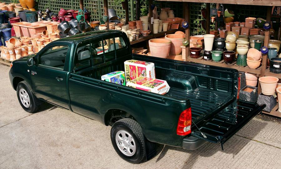  Toyota Hilux Single Cab 2005 года  (UK) (фото 4 из 5)